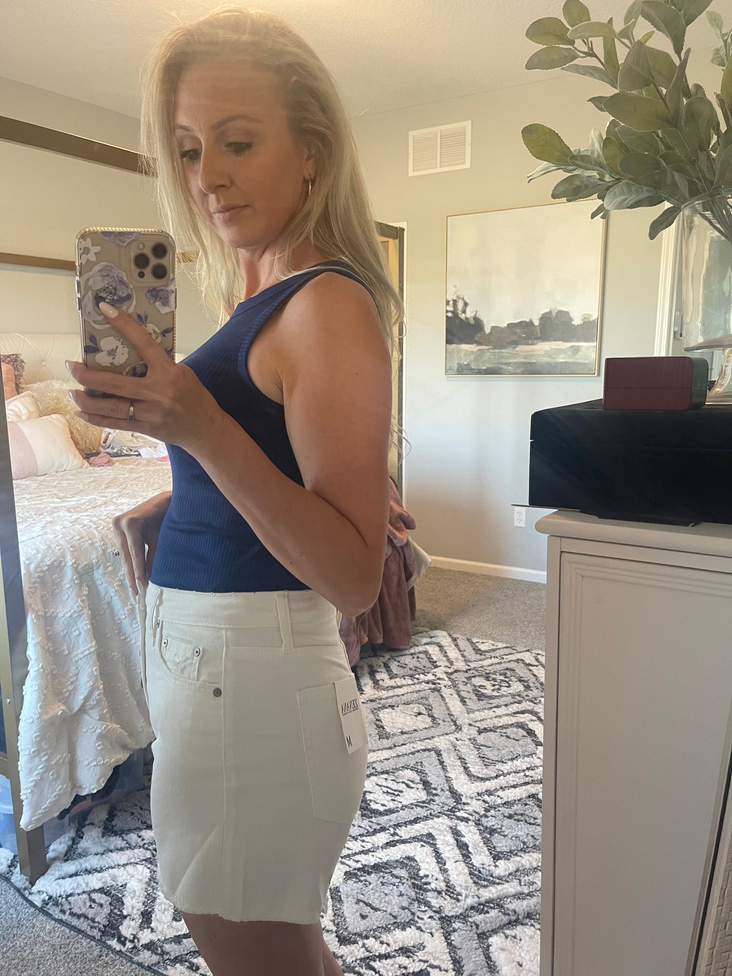 Gigi 4 button shorts